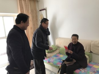 演藝集團(tuán)、省曲藝團(tuán)領(lǐng)導(dǎo)看望慰問徐玉蘭老師