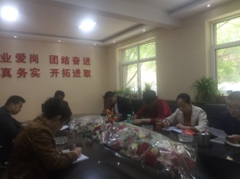 甘肅曲藝團(tuán)黨支部召開支部學(xué)習(xí)會(huì)議傳達(dá)上級(jí)開展讀書活動(dòng)通知的文件精神