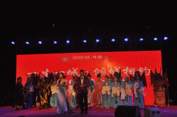 戲曲下基層，隴劇進(jìn)社區(qū)一一甘肅省隴劇院送戲靖遠(yuǎn)縣社區(qū)