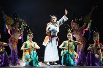 大型京劇《絲路花雨》（青春版）在甘肅黃河劇院進(jìn)行首場演出