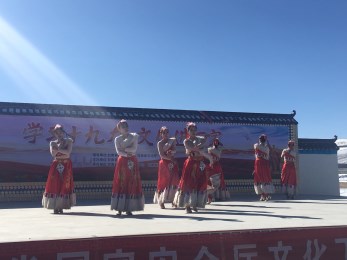 爭做新時代“紅色文藝輕騎兵”——甘肅省曲藝團(tuán)赴甘南合作惠民演出