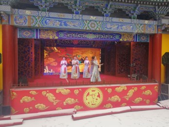 2019年“我們的中國夢”——文化進(jìn)萬家活動(dòng)暨隴原“紅色文藝輕騎兵”省曲藝團(tuán)文藝小分隊(duì)在蘭州市府城隍廟正式開演
