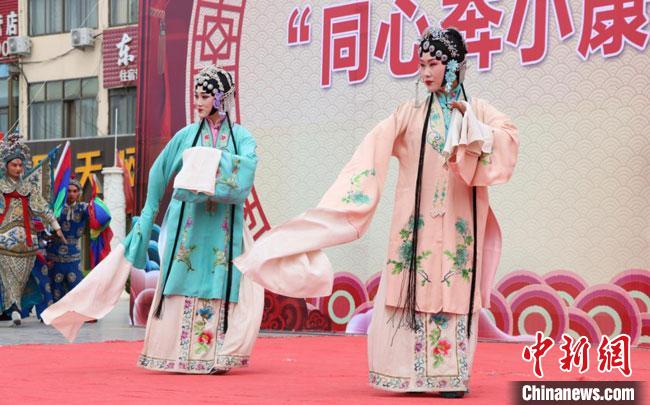 甘肅重啟基層公益性惠民演出涵蓋歌舞、秦腔等多種藝術(shù)