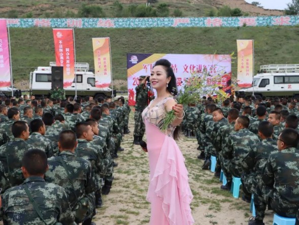 軍民魚水情 文化進(jìn)軍營——甘肅省隴劇院走進(jìn)蘭州武警某訓(xùn)練基地