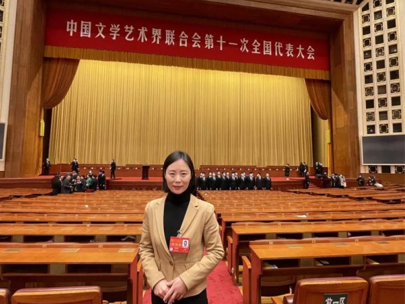 甘肅演藝集團(tuán)秦腔藝術(shù)劇院黨總支委員、副院長(zhǎng)蘇鳳麗參加中國(guó)文聯(lián)第十一次全國(guó)代表大會(huì)、中國(guó)作協(xié)第十次全國(guó)代表大會(huì)