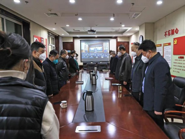 沉痛哀悼，深切緬懷！甘肅演藝集團(tuán)組織干部職工收聽收看江澤民同志追悼大會(huì)